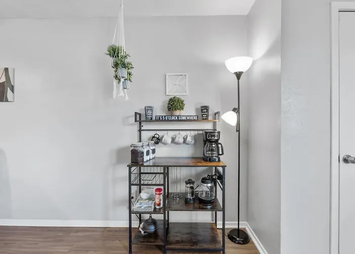 Delightful 1bd Unit Tcu Walkable *